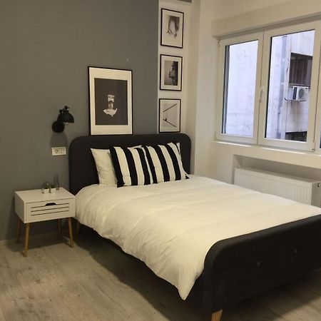 Luxury 2Bdrm Apt Bucharest Exterior photo