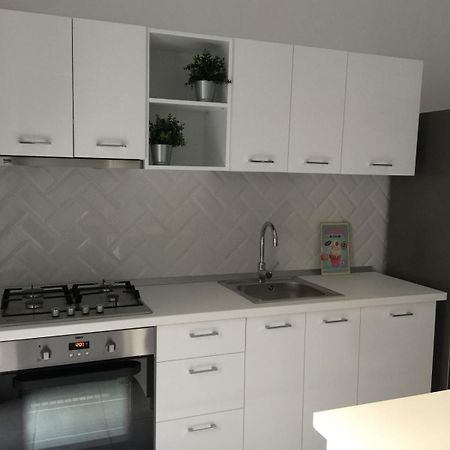 Luxury 2Bdrm Apt Bucharest Exterior photo